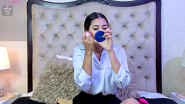 Snapshot of MontVta chatting on October 2, 12:08 pm MontVta online show from October 2, 12:08 pm