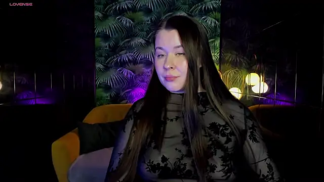 Snapshot of ShedarBrooks chatting on December 6, 8:43 am ShedarBrooks online show from December 6, 8:43 am