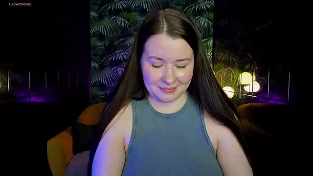 Snapshot of ShedarBrooks chatting on December 6, 11:49 am ShedarBrooks online show from December 6, 11:49 am