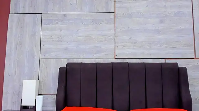 Snapshot of Lynn_Jones chatting on September 10, 10:03 am Lynn Jones online show from September 10, 10:03 am