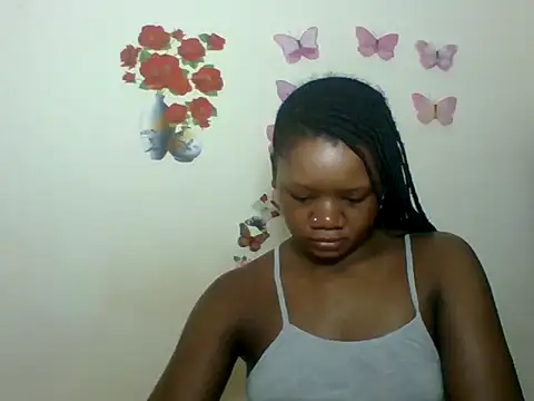 Snapshot of HotJeylee chatting on July 14, 12:32 am HotJeylee online show from July 14, 12:32 am