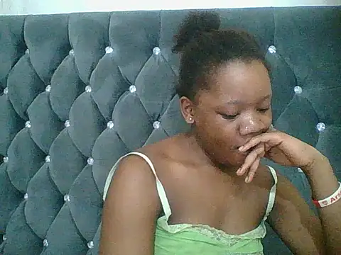 HotJeylee online show from December 20, 9:28 pm