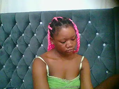 HotJeylee online show from December 13, 8:26 pm