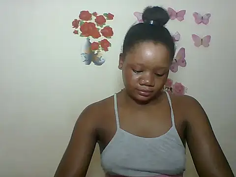 Snapshot of HotJeylee chatting on July 15, 4:19 am HotJeylee online show from July 15, 4:19 am