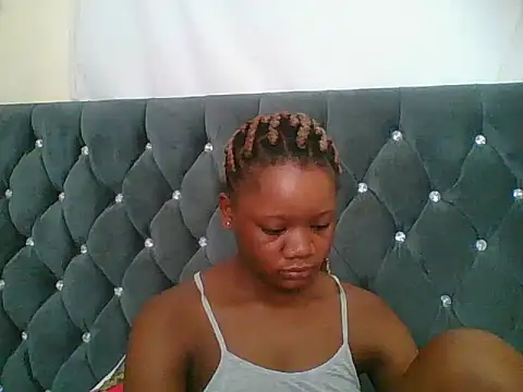 HotJeylee online show from January 13, 9:35 am