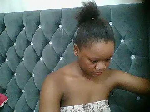 HotJeylee online show from December 19, 8:00 pm