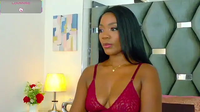 camila larzon online show from February 16, 1:26 am