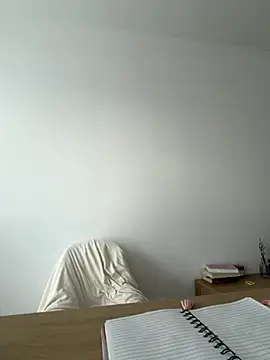 streetdoll online show from November 25, 8:36 am