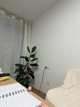 Snapshot of streetdoll chatting on October 15, 5:17 am streetdoll online show from October 15, 5:17 am