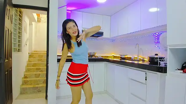 royalgirls x online show from May 28, 11:27 am