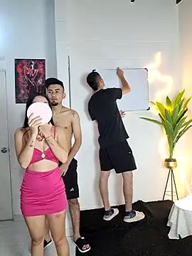 royalgirls x online show from March 5, 1:13 am