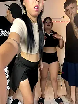 royalgirls x online show from November 29, 2:12 am