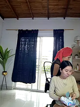 royalgirls x online show from March 24, 9:15 pm