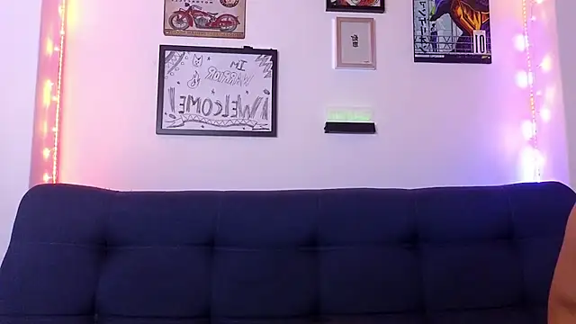 Snapshot of catalina_y_tylerjhons chatting on February 9, 11:47 am catalina y tylerjhons online show from February 9, 11:47 am