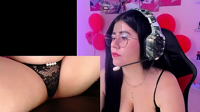 DanielaHang online show from February 13, 1:05 pm