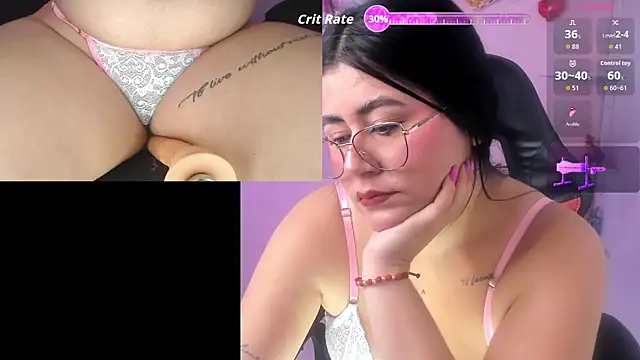 DanielaHang online show from October 28, 1:32 pm