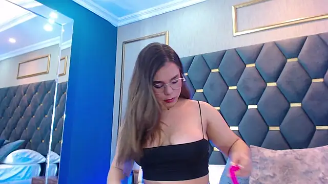 ThaniaJones online show from December 22, 12:05 pm