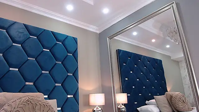 ThaniaJones online show from February 8, 12:03 pm