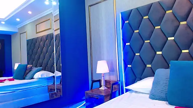 ThaniaJones online show from November 26, 12:05 pm