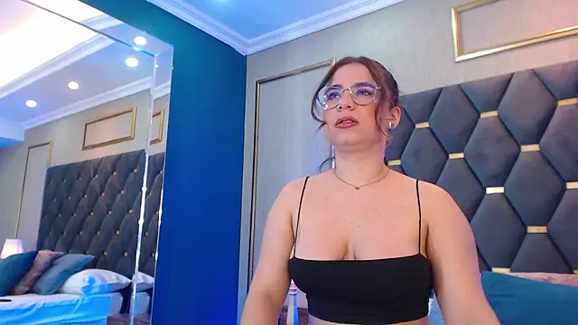 ThaniaJones online show from December 18, 12:09 pm