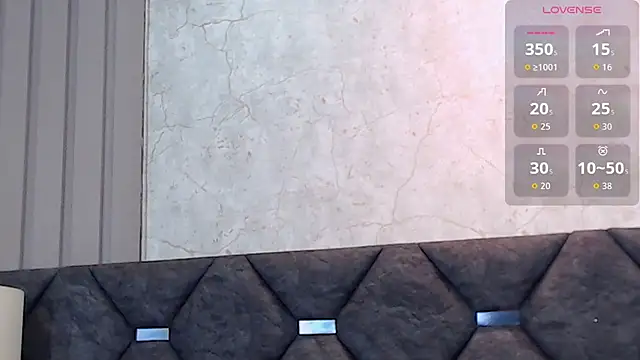 Snapshot of ThaniaJones chatting on July 9, 11:53 am ThaniaJones online show from July 9, 11:53 am