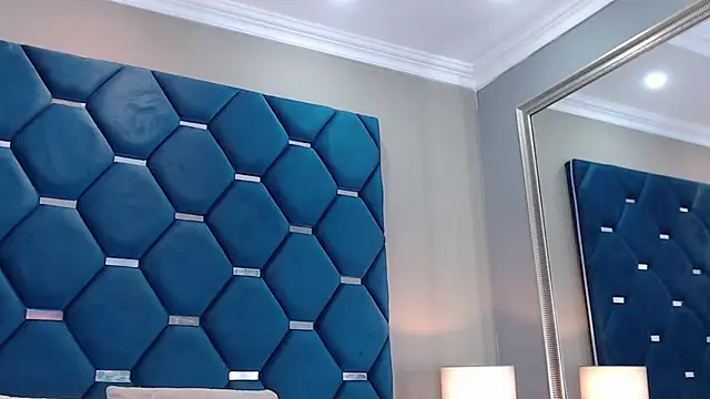 ThaniaJones online show from March 1, 12:05 pm