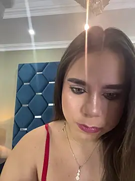 ThaniaJones online show from March 31, 11:45 am