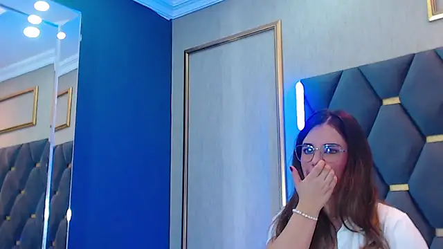 ThaniaJones online show from November 13, 12:09 pm