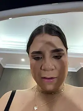 ThaniaJones online show from April 8, 11:44 am