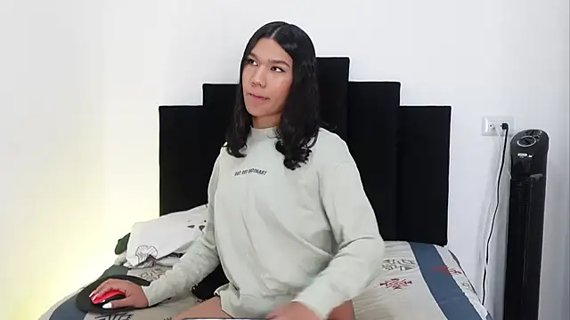 khloe kaczka  online show from December 27, 1:28 pm