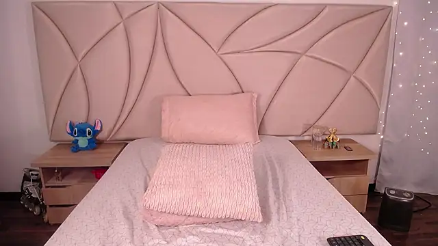 ValleryC online show from October 9, 12:11 am