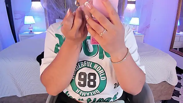 PaulinaDuarte online show from November 1, 11:04 am