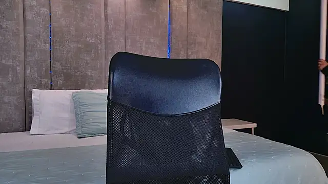 PaulinaDuarte online show from November 6, 12:09 pm