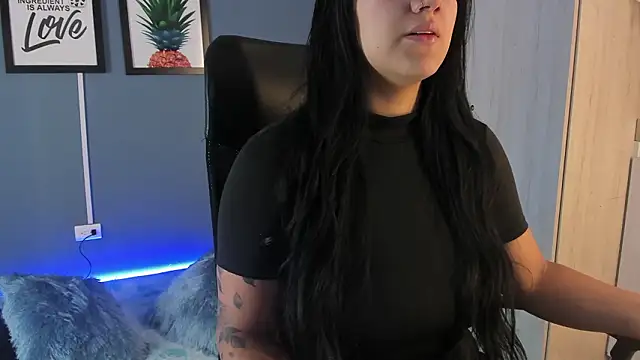 PaulinaDuarte online show from February 20, 11:56 am