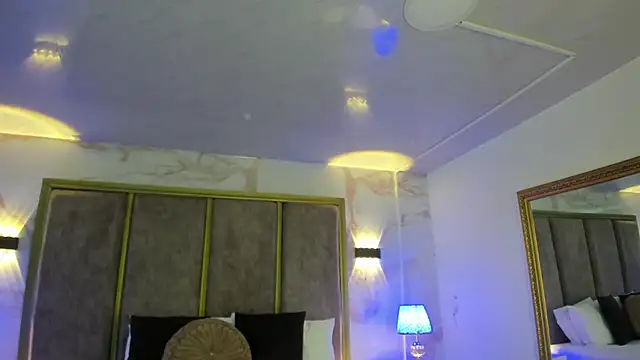 PaulinaDuarte online show from March 17, 12:19 pm