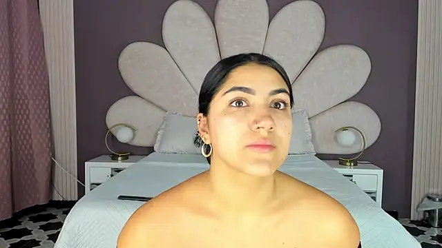 PaulinaDuarte online show from November 20, 11:11 am