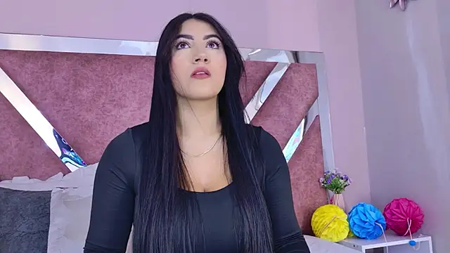 Snapshot of PaulinaDuarte chatting on June 27, 12:11 pm PaulinaDuarte online show from June 27, 12:11 pm
