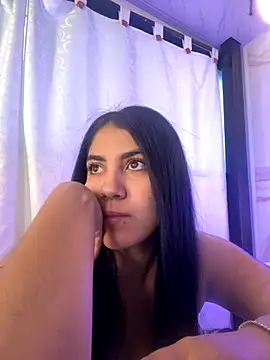 PaulinaDuarte online show from November 3, 11:25 am