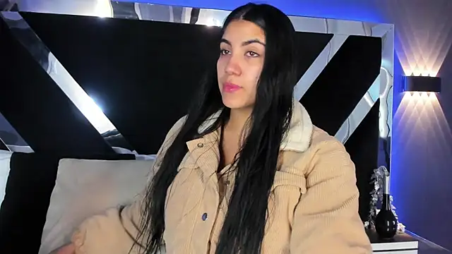 PaulinaDuarte online show from December 20, 11:24 am