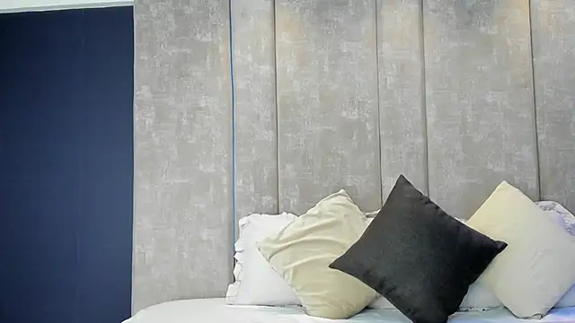 PaulinaDuarte online show from April 10, 1:40 pm