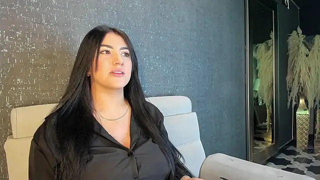 PaulinaDuarte online show from October 3, 11:34 am