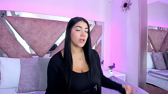 PaulinaDuarte online show from October 22, 12:37 pm