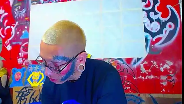 Snapshot of deivid_estrada chatting on December 2, 4:19 pm deivid estrada online show from December 2, 4:19 pm