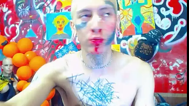 Snapshot of deivid_estrada chatting on October 31, 6:15 pm deivid estrada online show from October 31, 6:15 pm