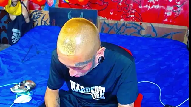 Snapshot of deivid_estrada chatting on October 22, 5:12 pm deivid estrada online show from October 22, 5:12 pm