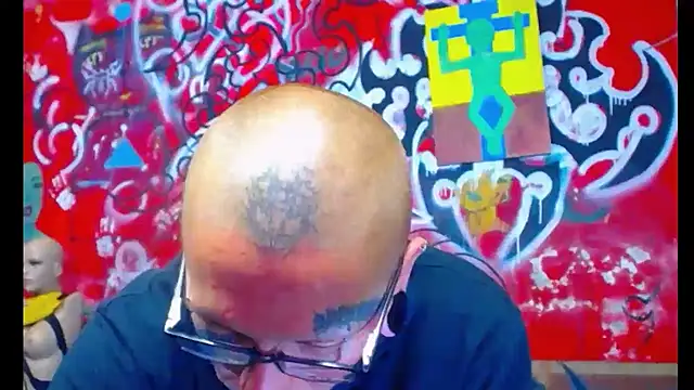 Snapshot of deivid_estrada chatting on September 25, 4:13 pm deivid estrada online show from September 25, 4:13 pm