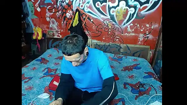 Snapshot of deivid_estrada chatting on February 21, 4:26 pm deivid estrada online show from February 21, 4:26 pm