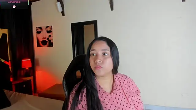 EmiliWilliams online show from October 18, 11:40 pm