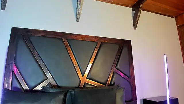 EmiliWilliams online show from March 8, 2:04 am