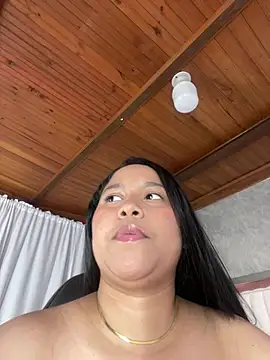 Snapshot of EmiliWilliams chatting on July 17, 9:23 pm EmiliWilliams online show from July 17, 9:23 pm